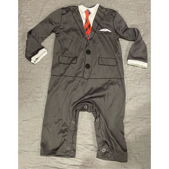 Baby Boy Bundle 18 Month 9 Pieces Tops Bottoms - Picture 2 of 9